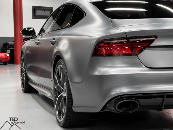 Audi RS7 Performance 605cv gris mate 11