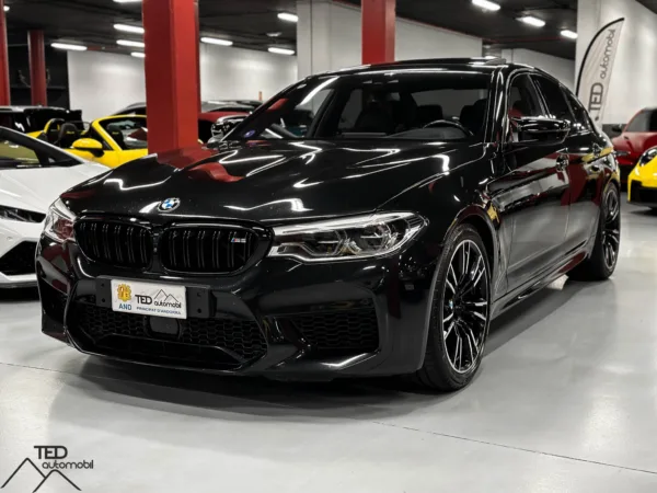 BMW M5 competition 625cv X Drive Principale