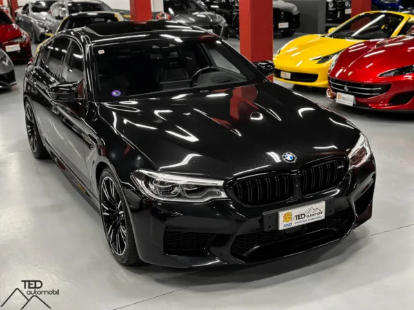 BMW M5 competition 625cv X Drive 04