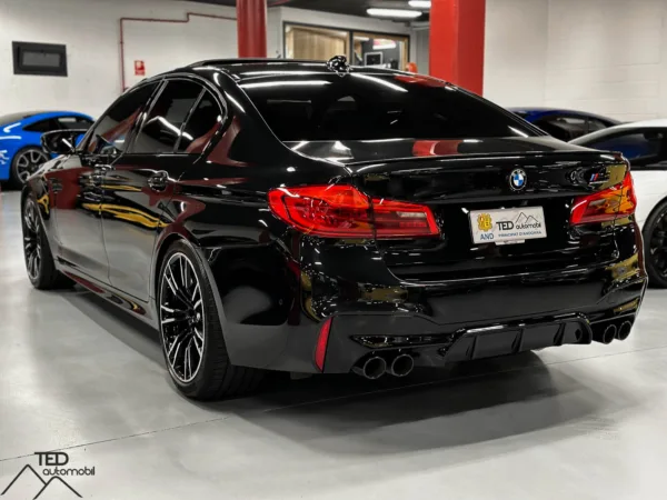 BMW M5 competition 625cv X Drive 09