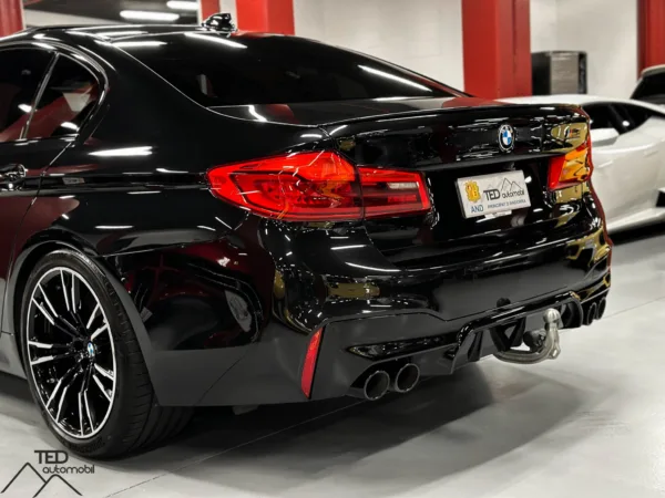 BMW M5 competition 625cv X Drive 10