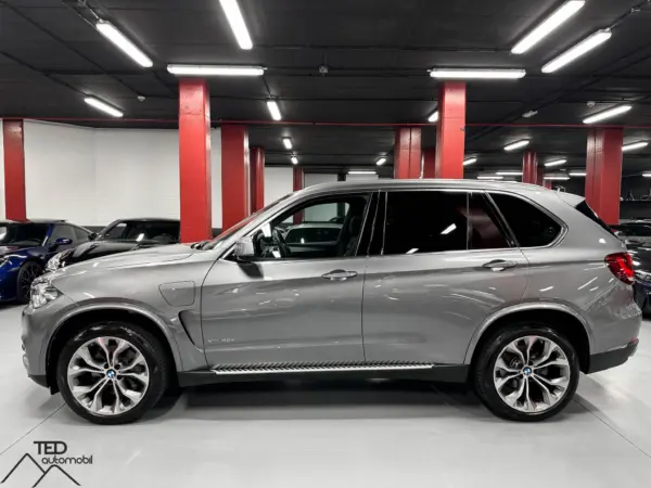 BMW X5 40e X Drive 313cv 08