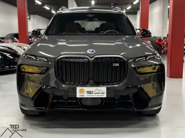 BMW X7 M60i X Drive 530cv 02