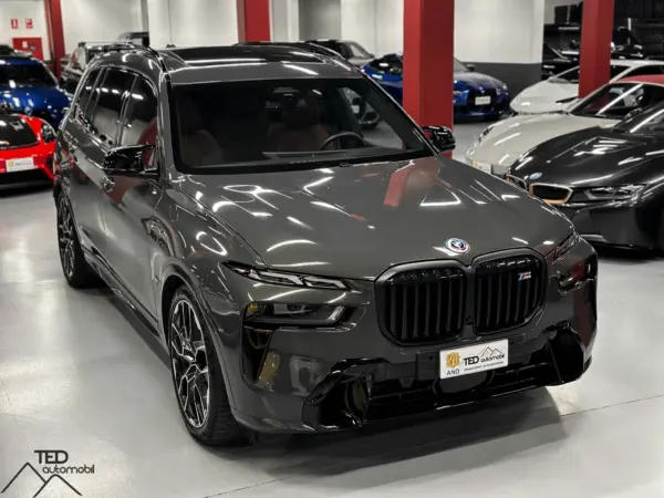 BMW X7 M60i X Drive 530cv 03