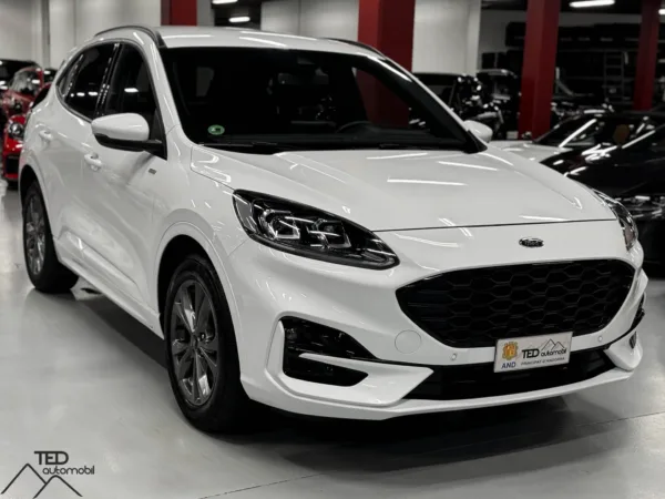 Ford Kuga 2 5 Hybrid PHEV 224cv 03