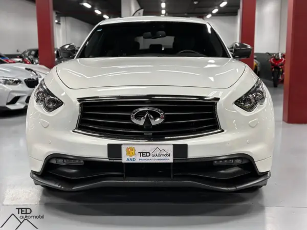 Infiniti FX50 Vettel Edition 420cv 02