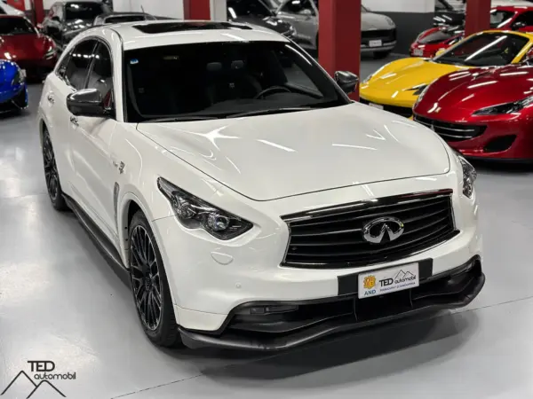 Infiniti FX50 Vettel Edition 420cv 03