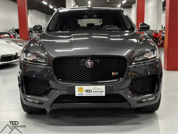 Jaguar F Pace S 380cv 02