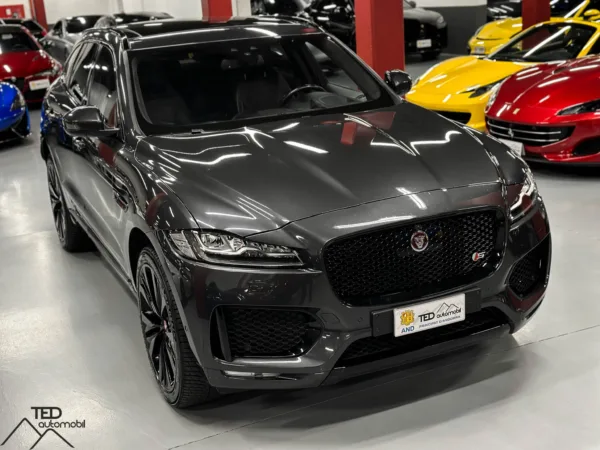 Jaguar F Pace S 380cv 04