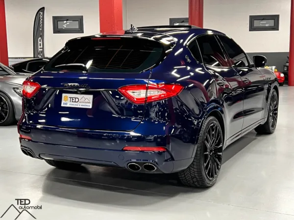 Maserati Levante S 430cv 05