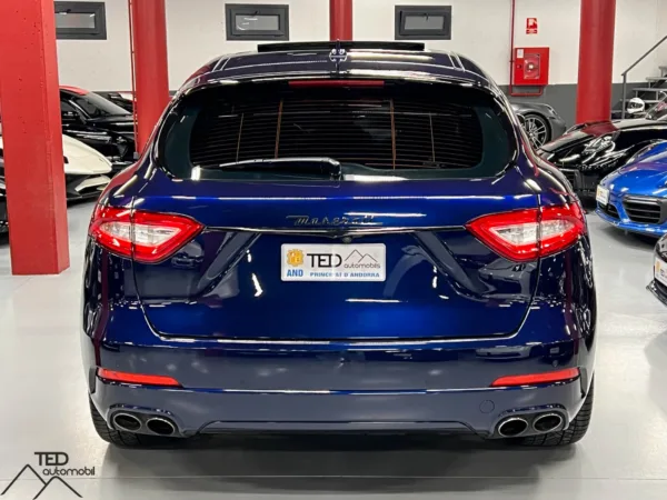 Maserati Levante S 430cv 06