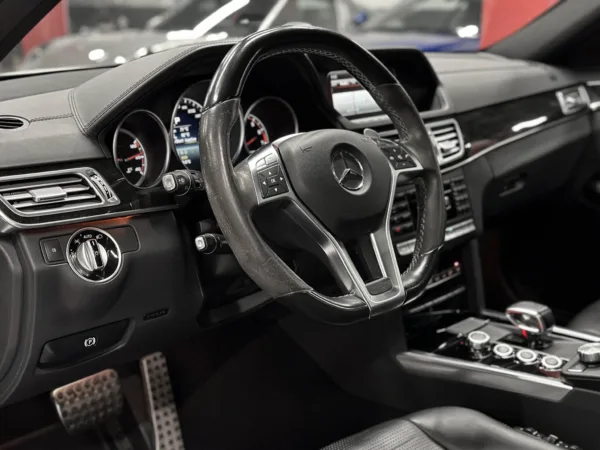 Mercedes E63 S AMG 4 Matic 585cv 09