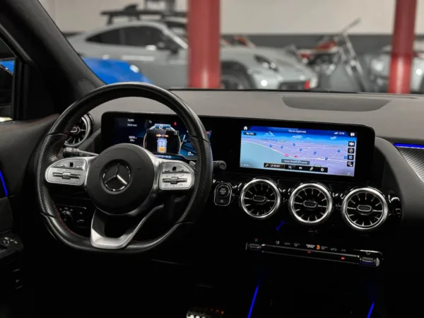 Mercedes GLA45 AMG 4 Matic 387cv 12