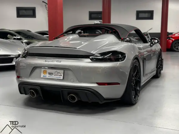 Porsche 718 Spyder RS Weissach 500cv Gris 05