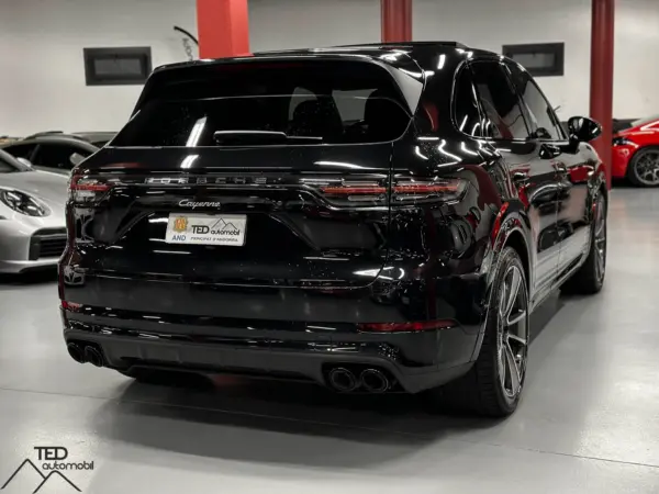 Porsche Cayenne E Hybrid 462cv Negre 05