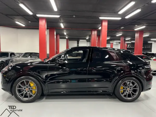 Porsche Cayenne Turbo E Hybrid 739cv Model 2024 09