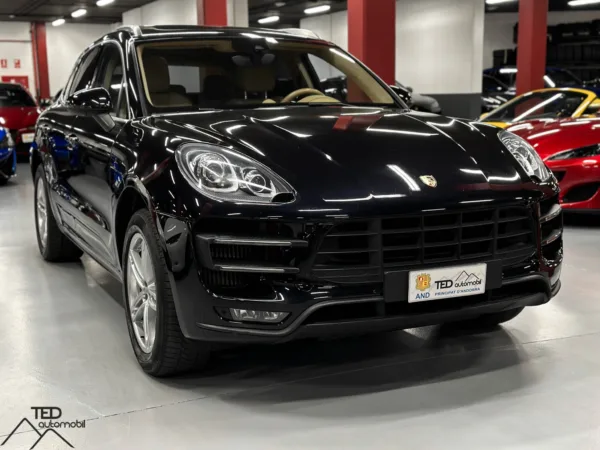 Porsche Macan Turbo 400cv Negre 03