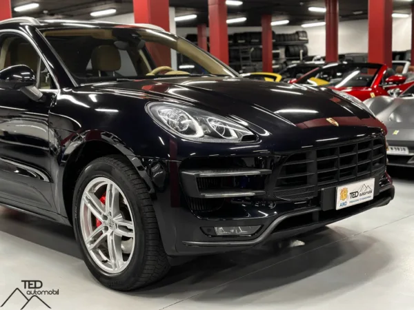 Porsche Macan Turbo 400cv Negre 04