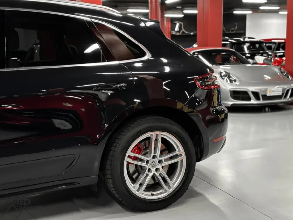 Porsche Macan Turbo 400cv Negre 09