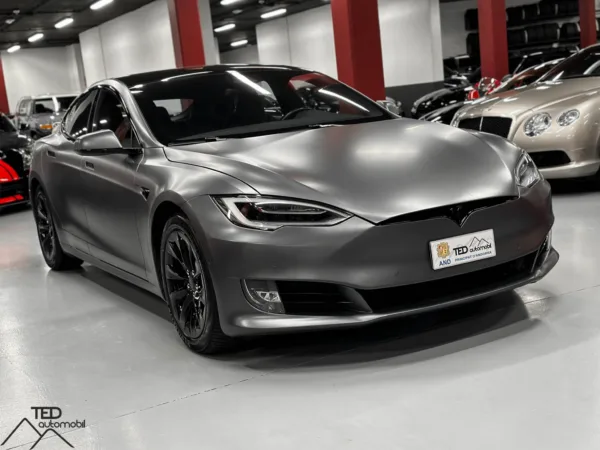 Tesla Model S 100 D Long Range 4x4 422cv 03