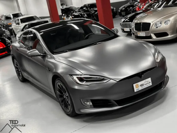 Tesla Model S 100 D Long Range 4x4 422cv 04