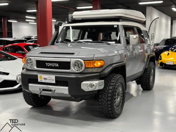 Toyota FJ Cruiser X Treme 272cv amb canvi automatic Principale