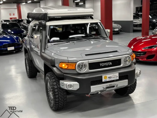 Toyota FJ Cruiser X Treme 272cv amb canvi automatic 03