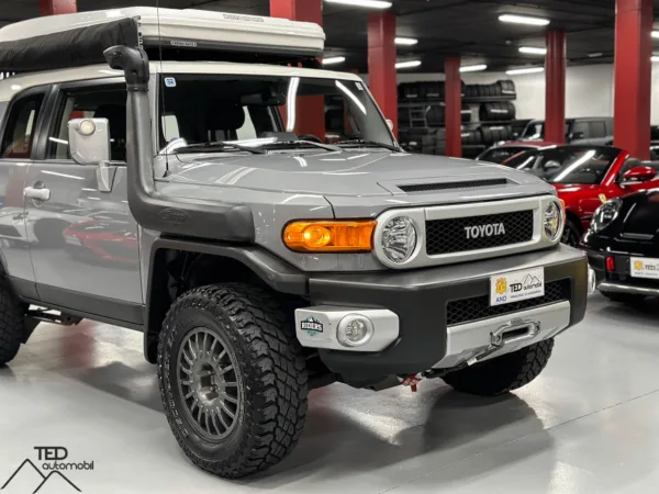 Toyota FJ Cruiser X Treme 272cv amb canvi automatic 04