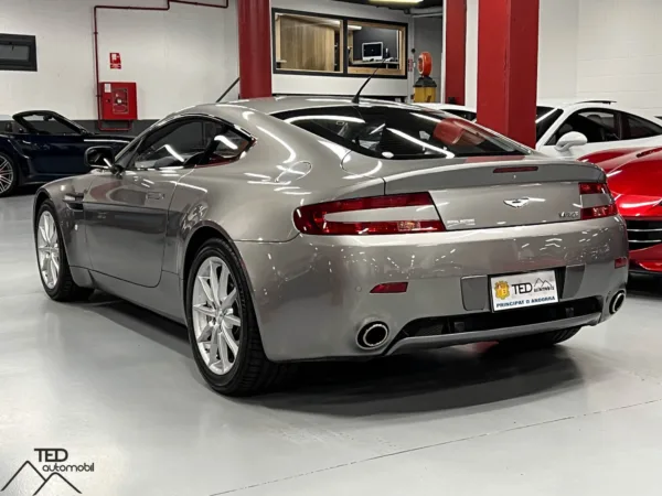 Aston Martin V8 Vantage 385cv 09