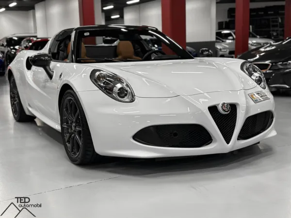 Alfa Romeo 4 C Spider 240cv 03