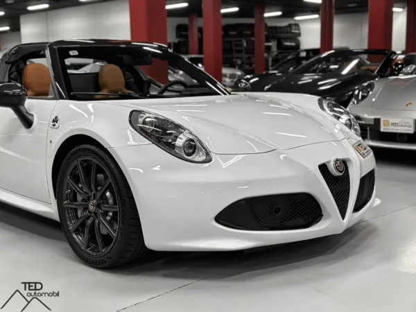 Alfa Romeo 4 C Spider 240cv 05