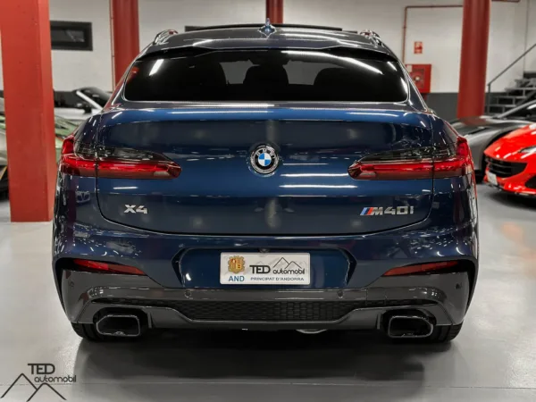 BMW X4 M40i 354cv Blau 06