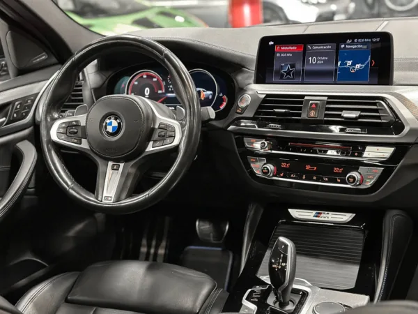 BMW X4 M40i 354cv Blau 13