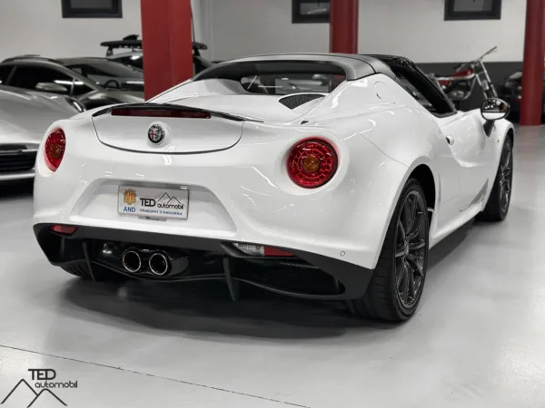 Alfa Romeo 4 C Spider 240cv 08