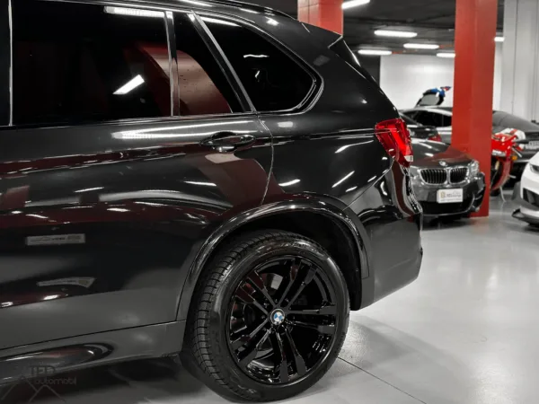 BMW X5 M50d 381cv 10