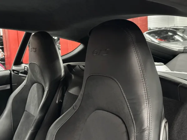 Porsche 718 Cayman GTS 365cv 10