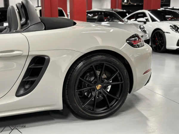 Porsche Boxster 718 300cv Pack Chrono 09