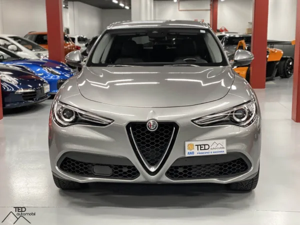 Alfa Romeo Stelvio Q4 280cv 02