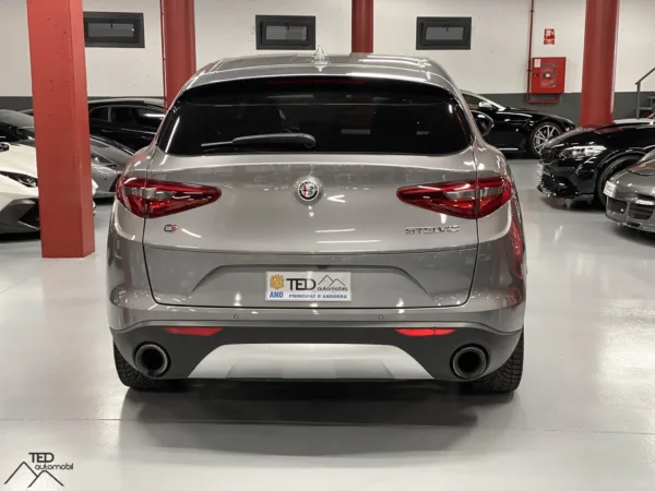 Alfa Romeo Stelvio Q4 280cv 07