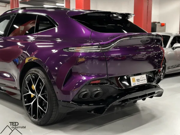 Aston Martin DBX 707cv 09