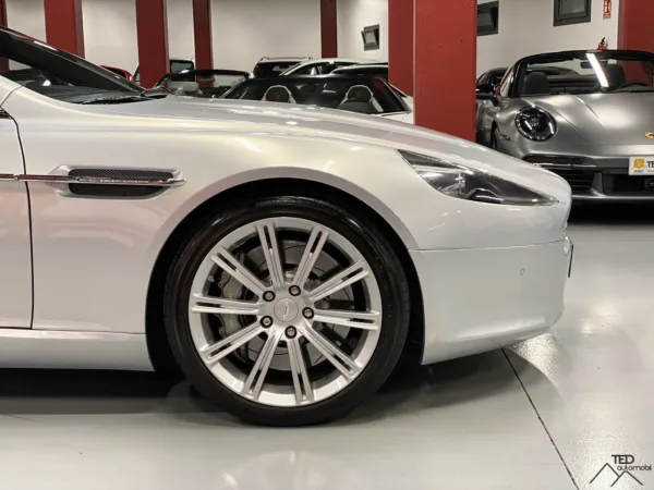 Aston Martin Rapide V12 477cv 07