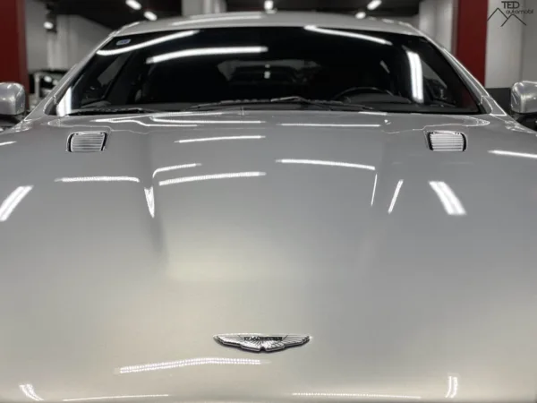 Aston Martin Rapide V12 477cv 09