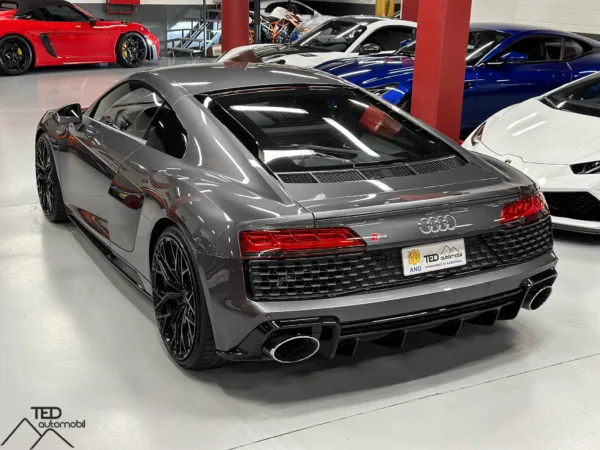 Audi R8 RWD 540cv 10