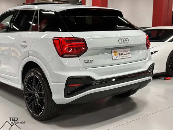 Audi Q2 150cv S Line 09