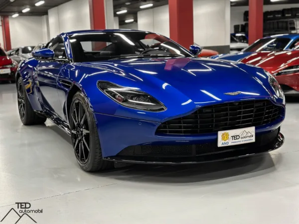 Aston Martin DB11 510cv 03