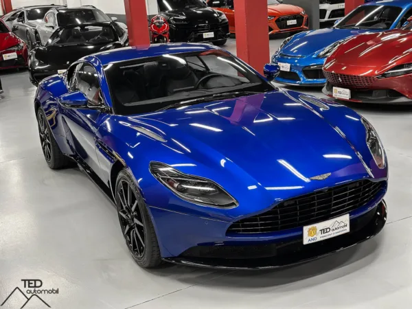 Aston Martin DB11 510cv 04