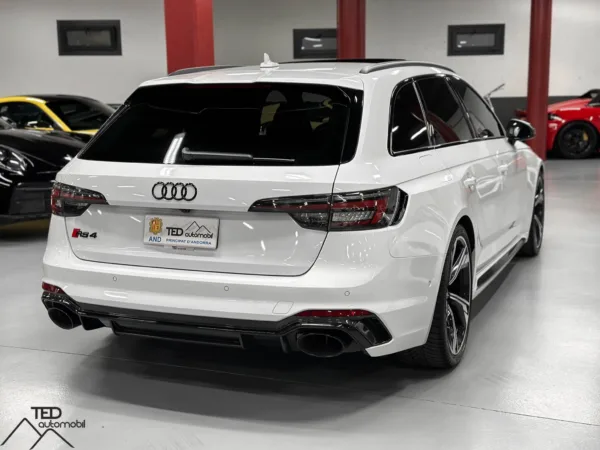 Audi RS4 B9 2 9 V6 Bi Turbo 450cv Quattro Blanc 06