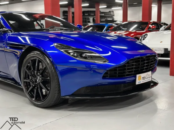 Aston Martin DB11 510cv 05