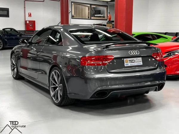 Audi RS5 450cv 09