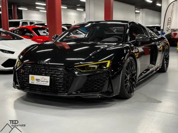 Audi R8 V10 Performance RWD 570cv Principale